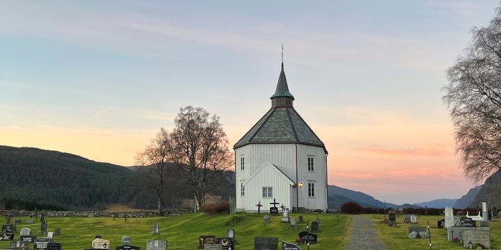 Bilde/illustrasjon for Gudstjeneste med dåp Gudstjeneste med dåp