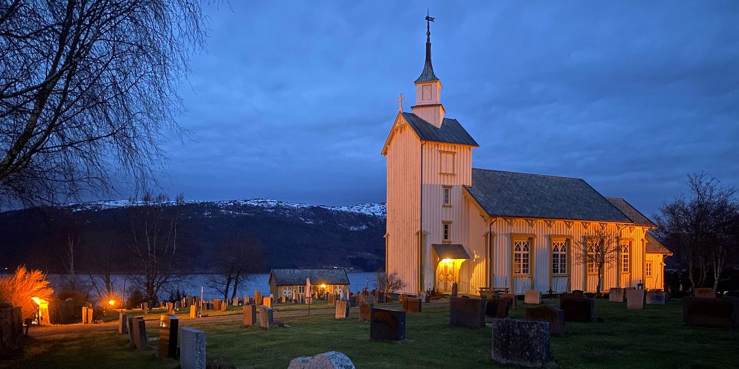 Bilde/illustrasjon for Gudstjeneste Valsøyfjord kirke