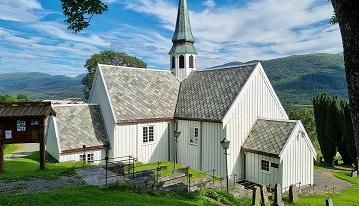 Bilde/illustrasjon for Gudstjeneste Halsa kyrkje