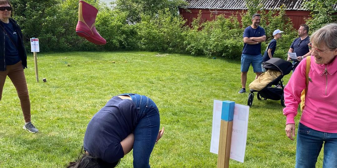 Bilde/illustrasjon for Generasjonslekene på Liabøen