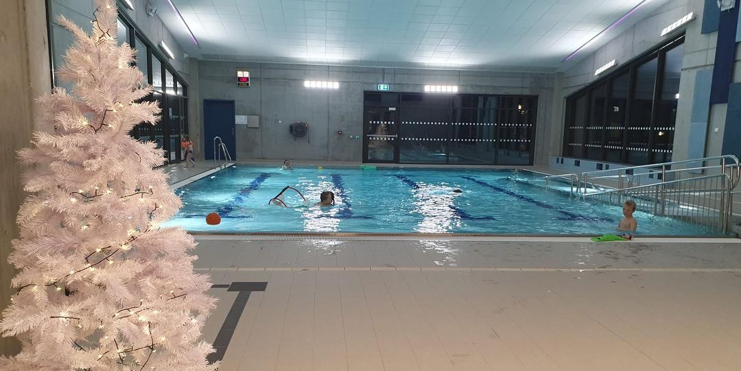 Bilde/illustrasjon for 🎄 Jul på Liabø med langåpen svømmehall 🎄