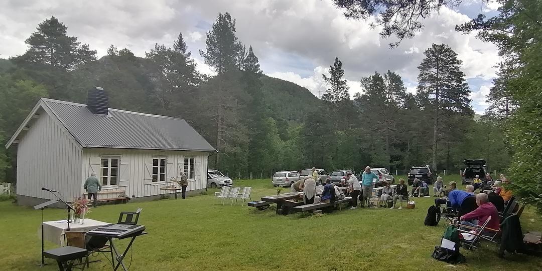 Bilde/illustrasjon for Friluftsgudstjeneste