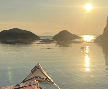 Bilde/illustrasjon for Utleie av havkajakk med utstyr Utleie av havkajakk med utstyr